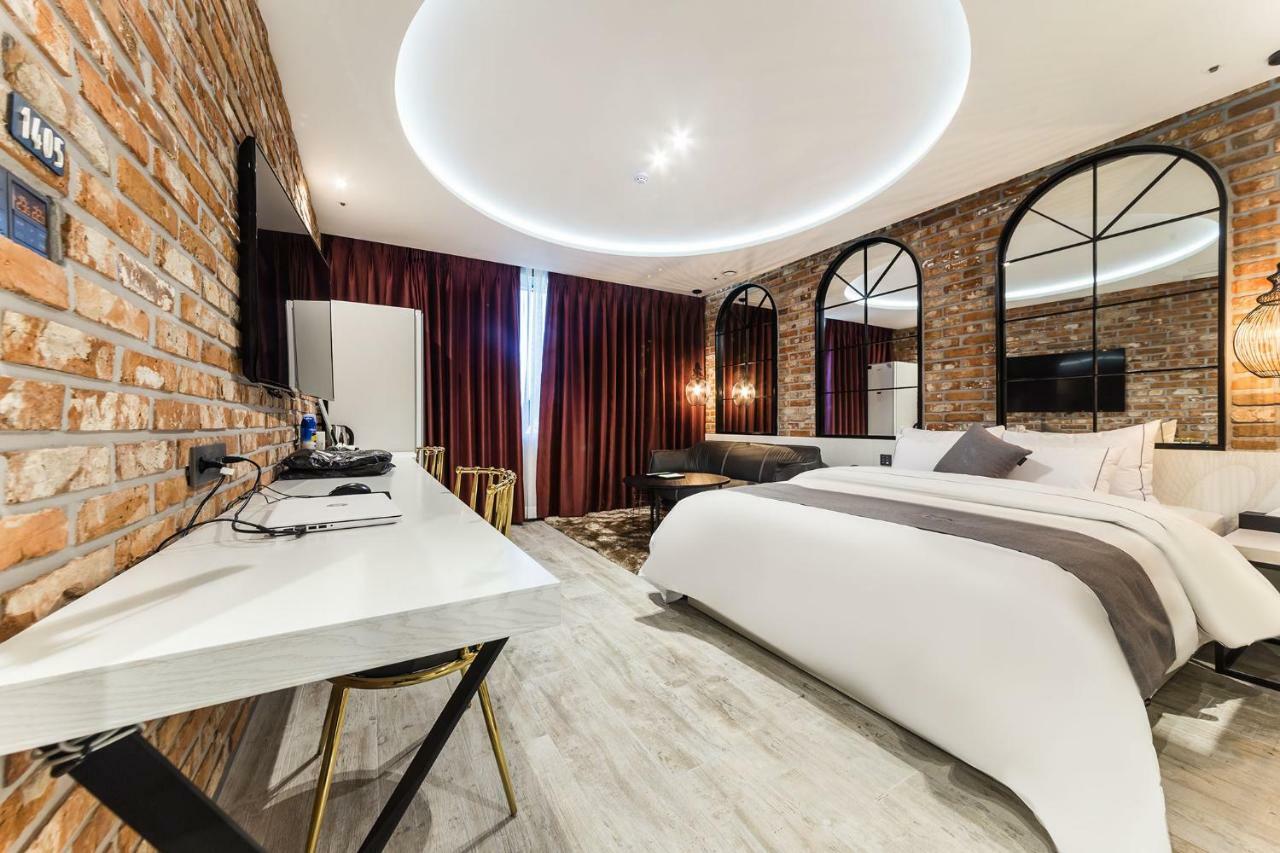 Astro Hotel Jongin Kültér fotó